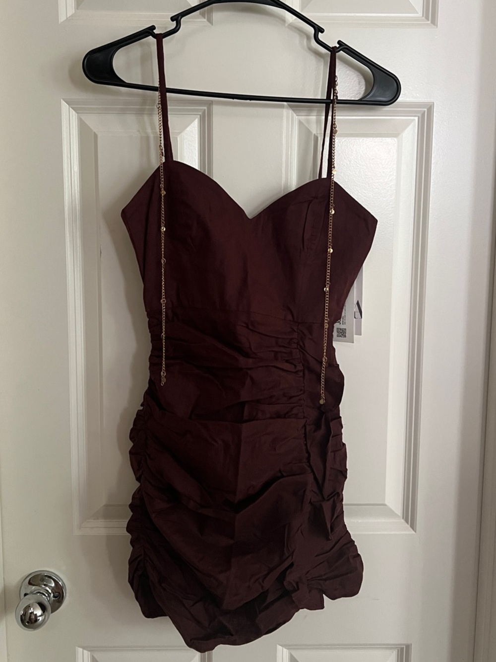 Zara Wine Ruched Sweetheart Mini with Gold Chain Straps